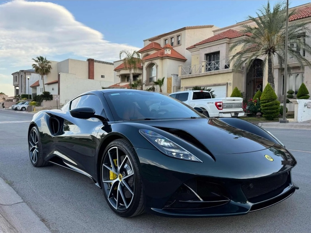Lotus Emira Deportivo| 2024| 800 KM