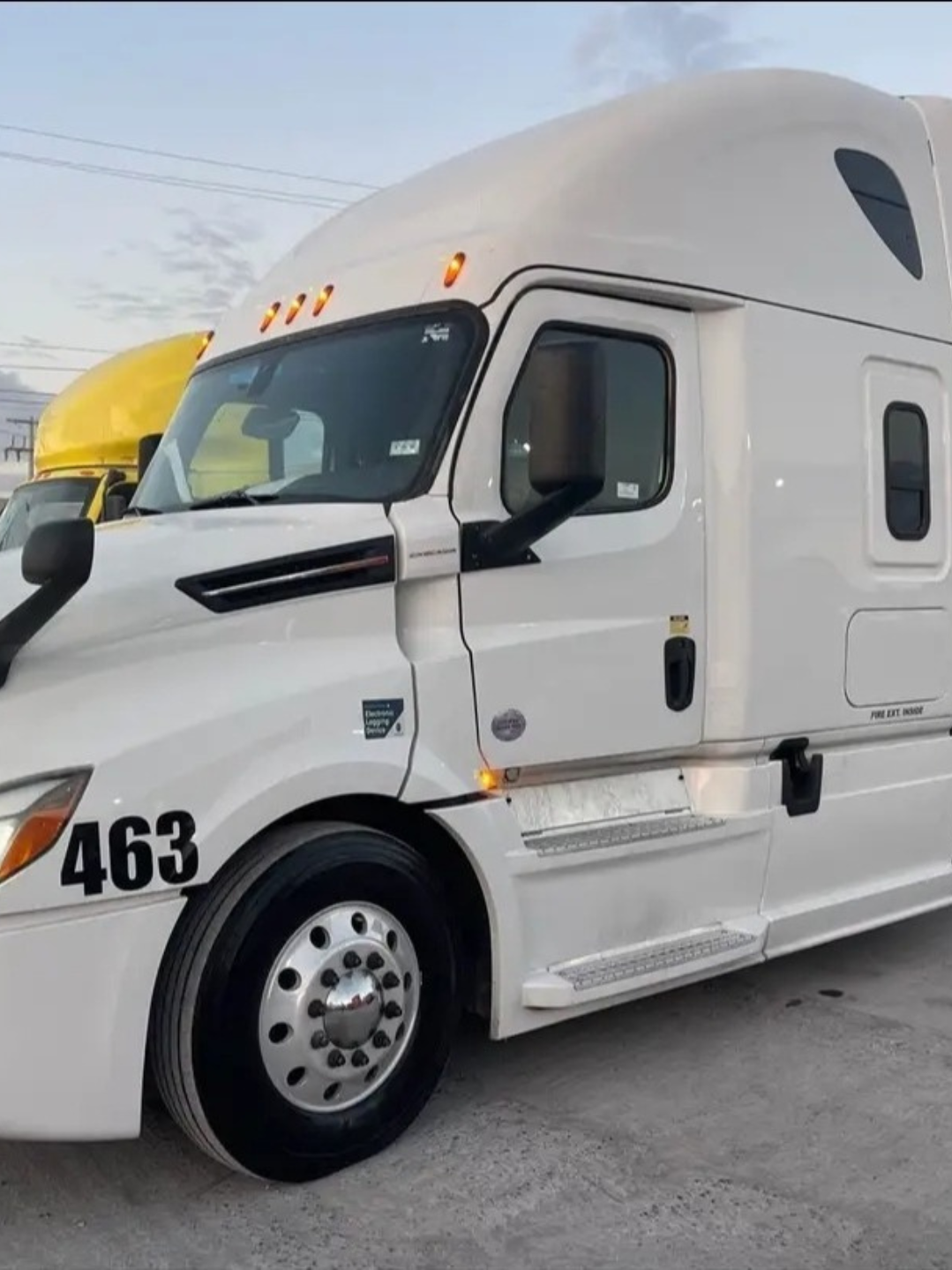 Freightliner cascadia dd15| 2019