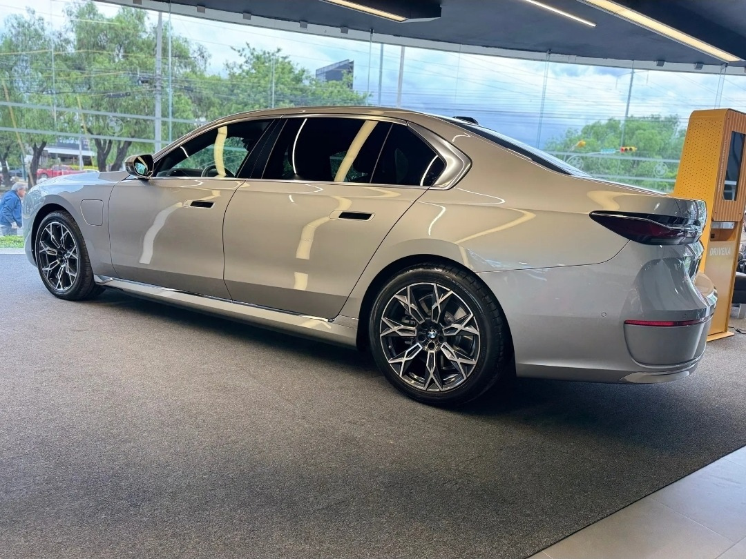 BMW Serie 7 3.0 750E Xdrive Hibrido Conectable Lujo| 2025| 3,632 KM