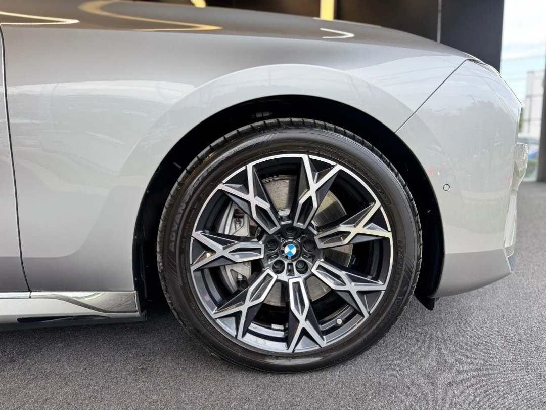 BMW Serie 7 3.0 750E Xdrive Hibrido Conectable Lujo| 2025| 3,632 KM