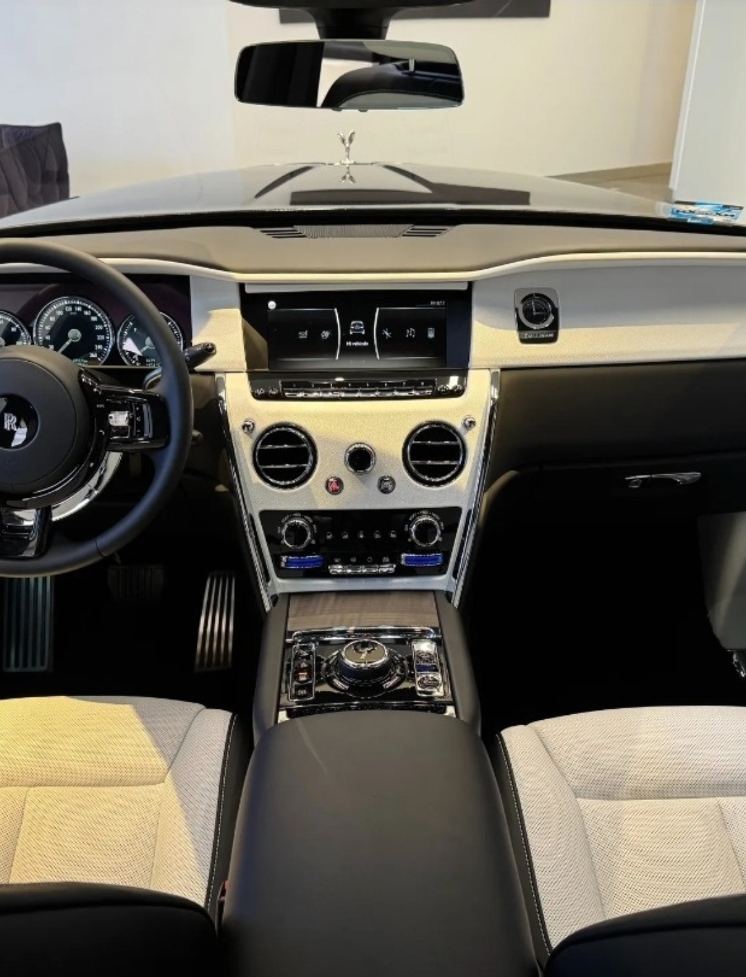 Rolls-royce Cullinan Series I 2024| 1,055 KM