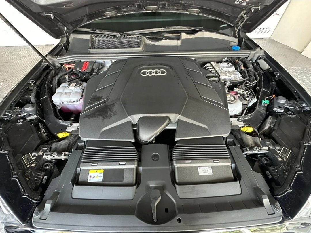Audi Q7 3.0 55 Tfsie Quattro| 2025| 1,499 KM